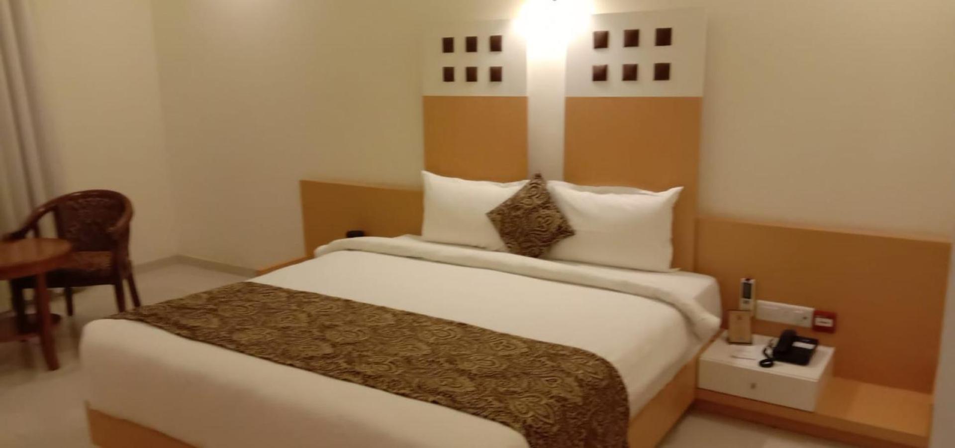 Hotel Roma Kristo Dwārka Buitenkant foto
