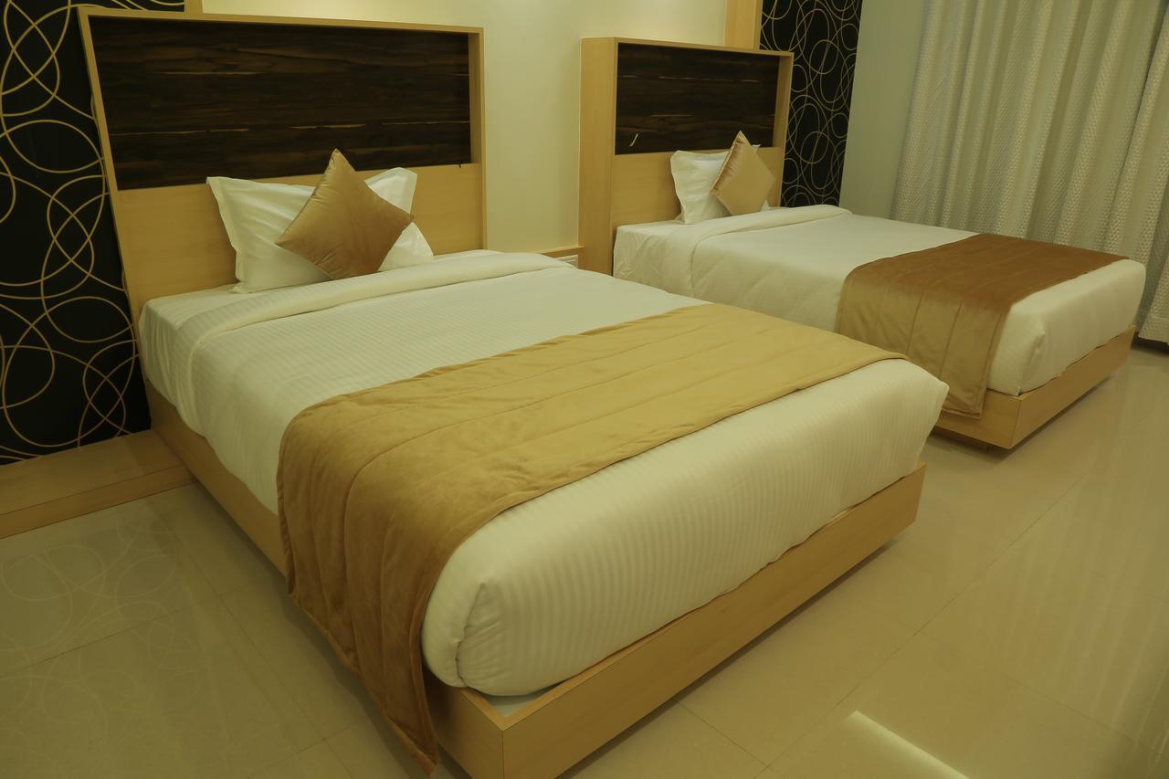 Hotel Roma Kristo Dwārka Buitenkant foto