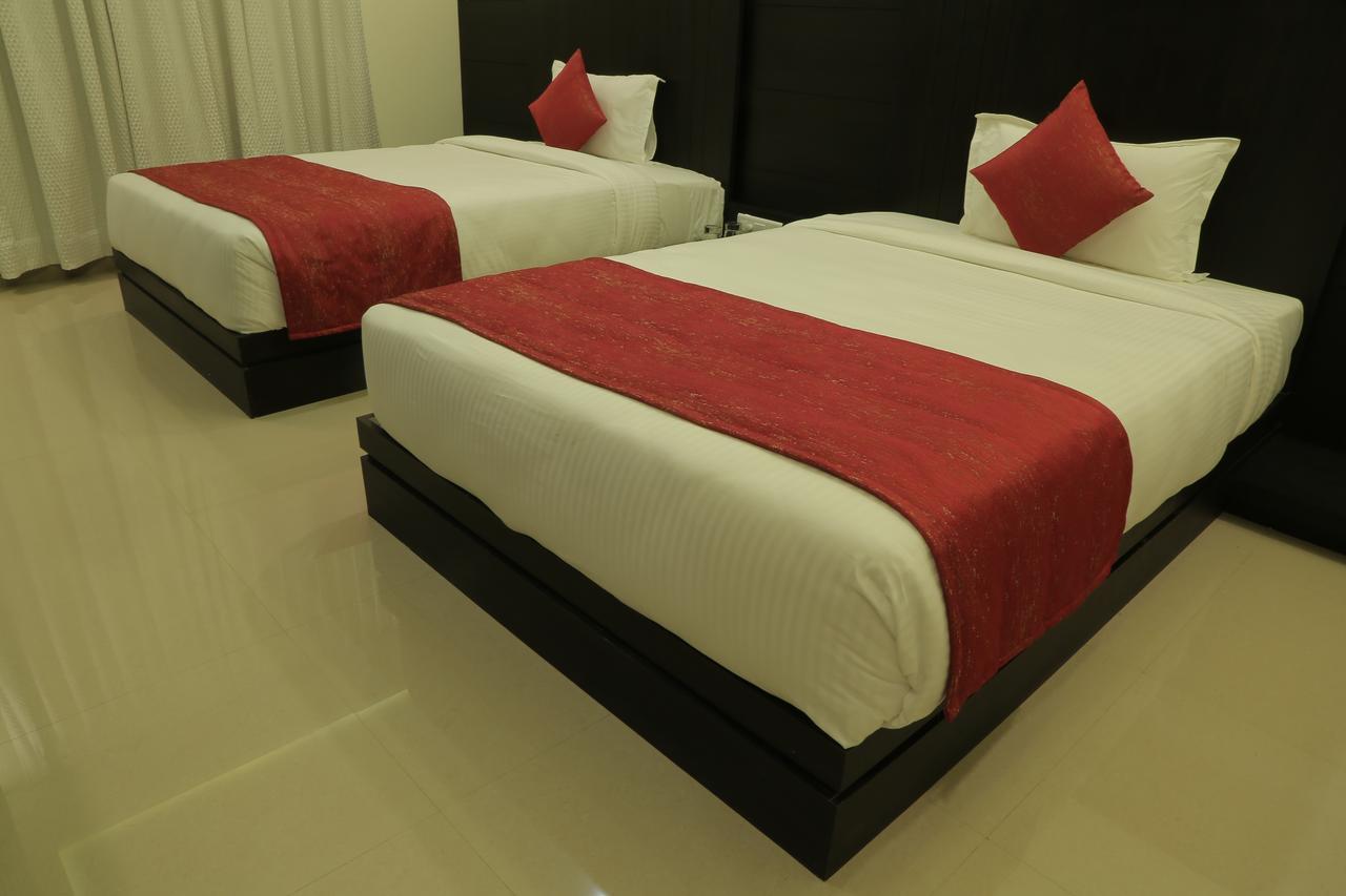 Hotel Roma Kristo Dwārka Buitenkant foto