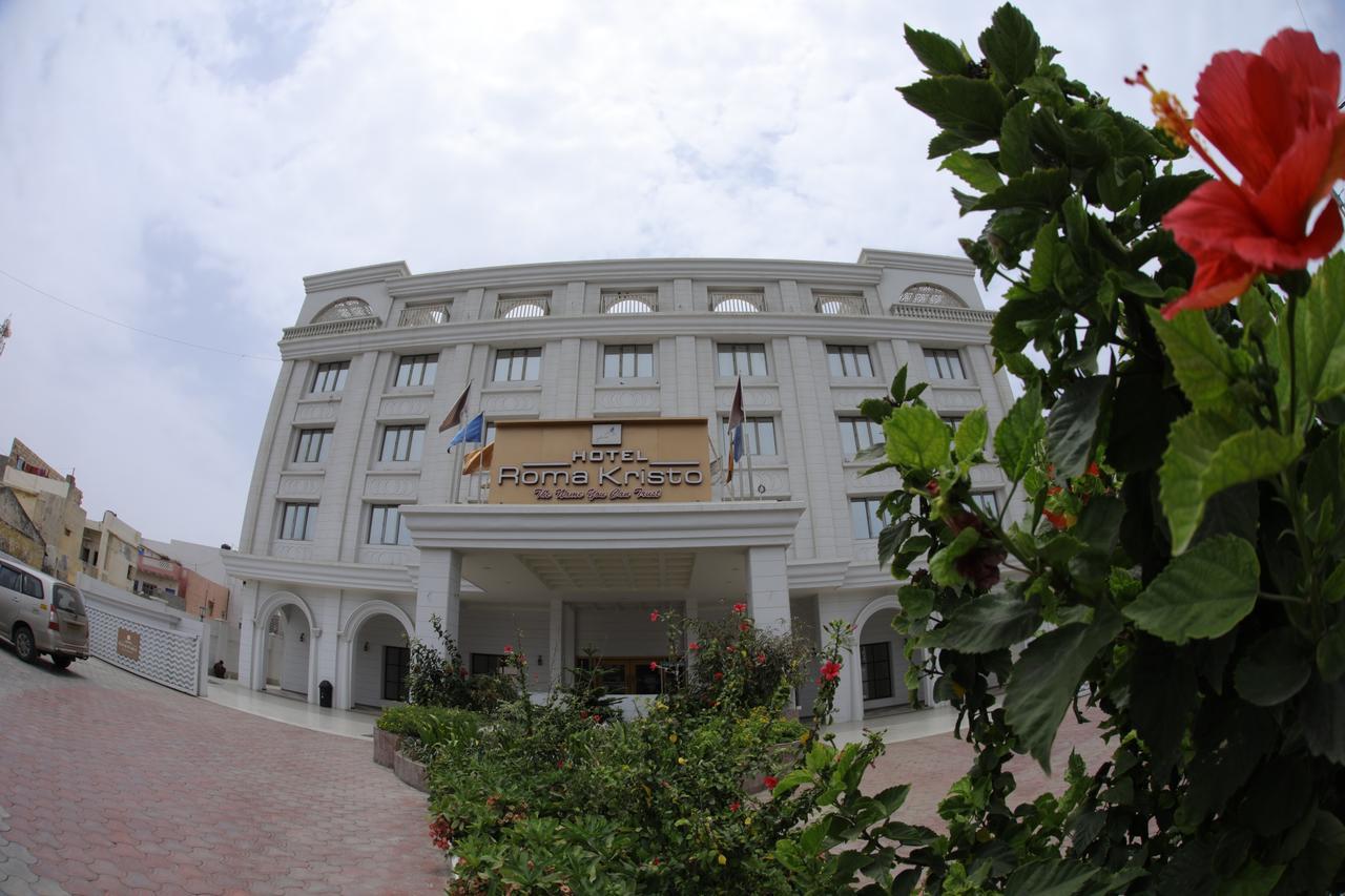 Hotel Roma Kristo Dwārka Buitenkant foto