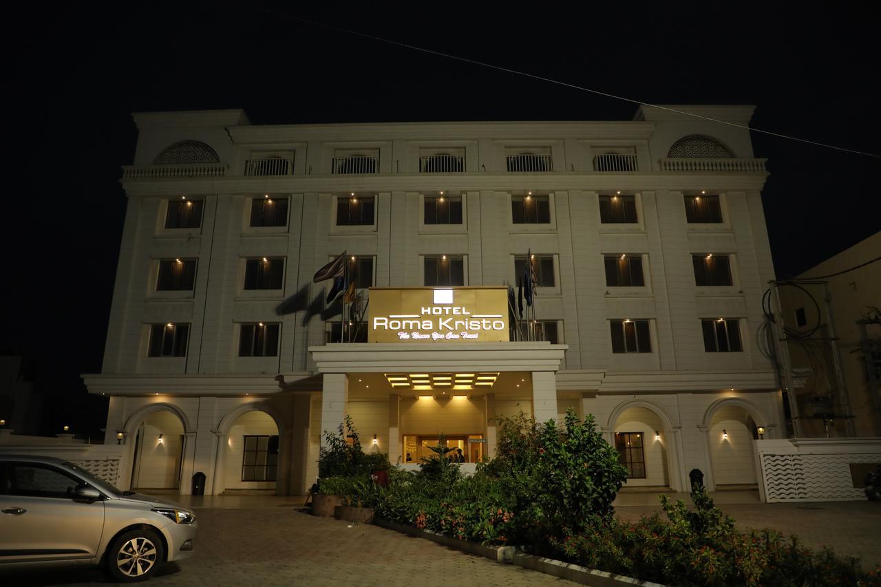 Hotel Roma Kristo Dwārka Buitenkant foto